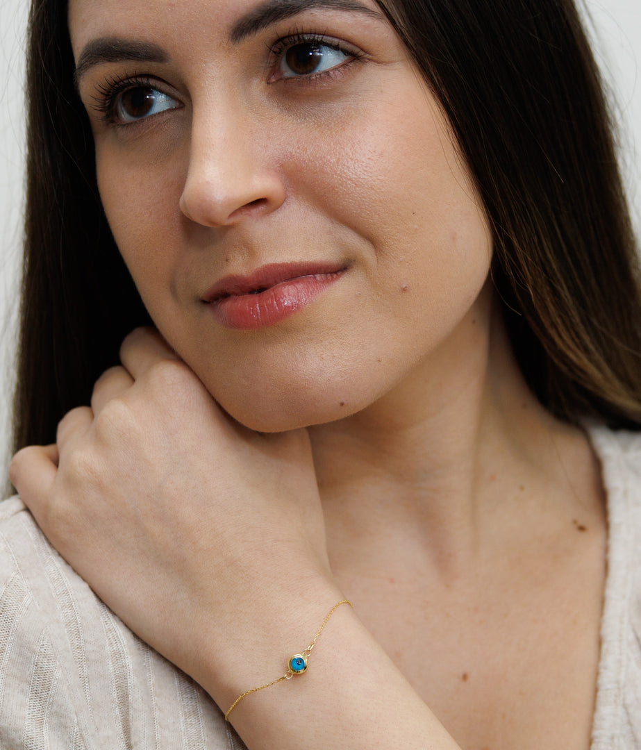 HERSHE, 14 Karat Gold Evil Eye Bracelet.