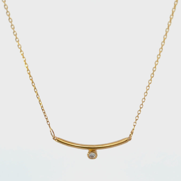HERSHE, 14 Karat Gold Curved Bar Necklace with CZ